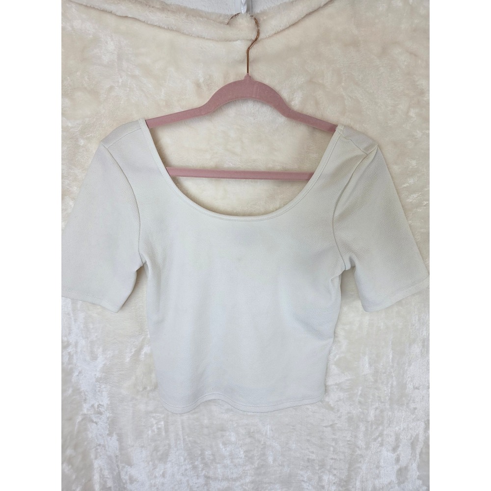 About a Girl Los Angeles White Textured Crepe Scoop Neck Crop Top Short Sleeve L